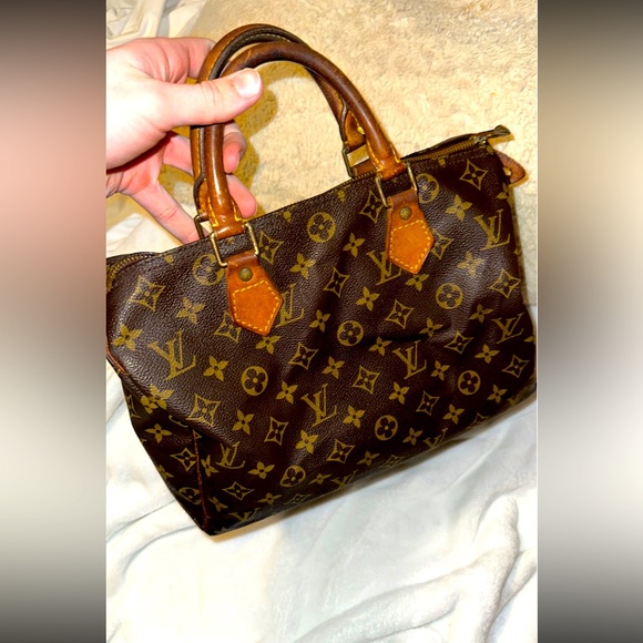 Louis Vuitton Handbags - Authentic Louis Vuitton Speedy 25